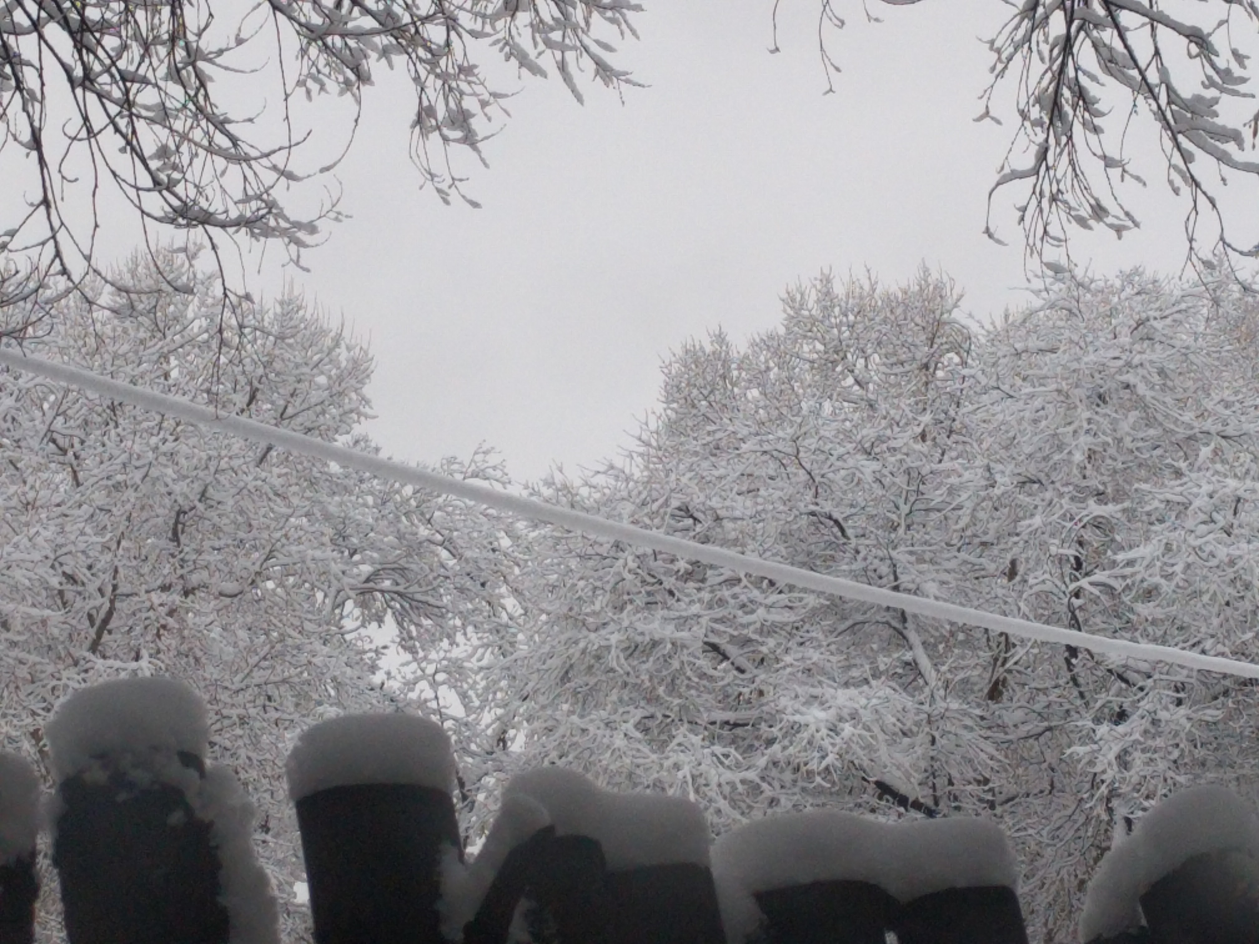_images/clouds-snow-white.jpg